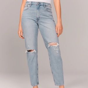 ABERCROMBIE & FITCH | ‘The Mom’ High Rise Jean | Size 35”